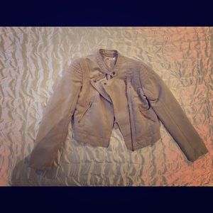 I am selling this Cacky jacket.